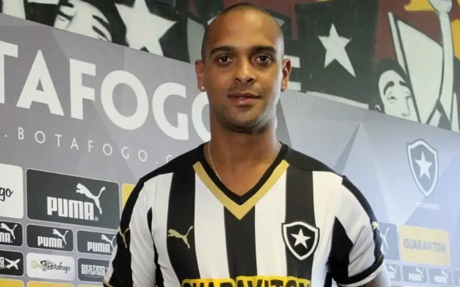 LUTO: Querido Jogador Do Botafogo M0rre Após...Ver Mais